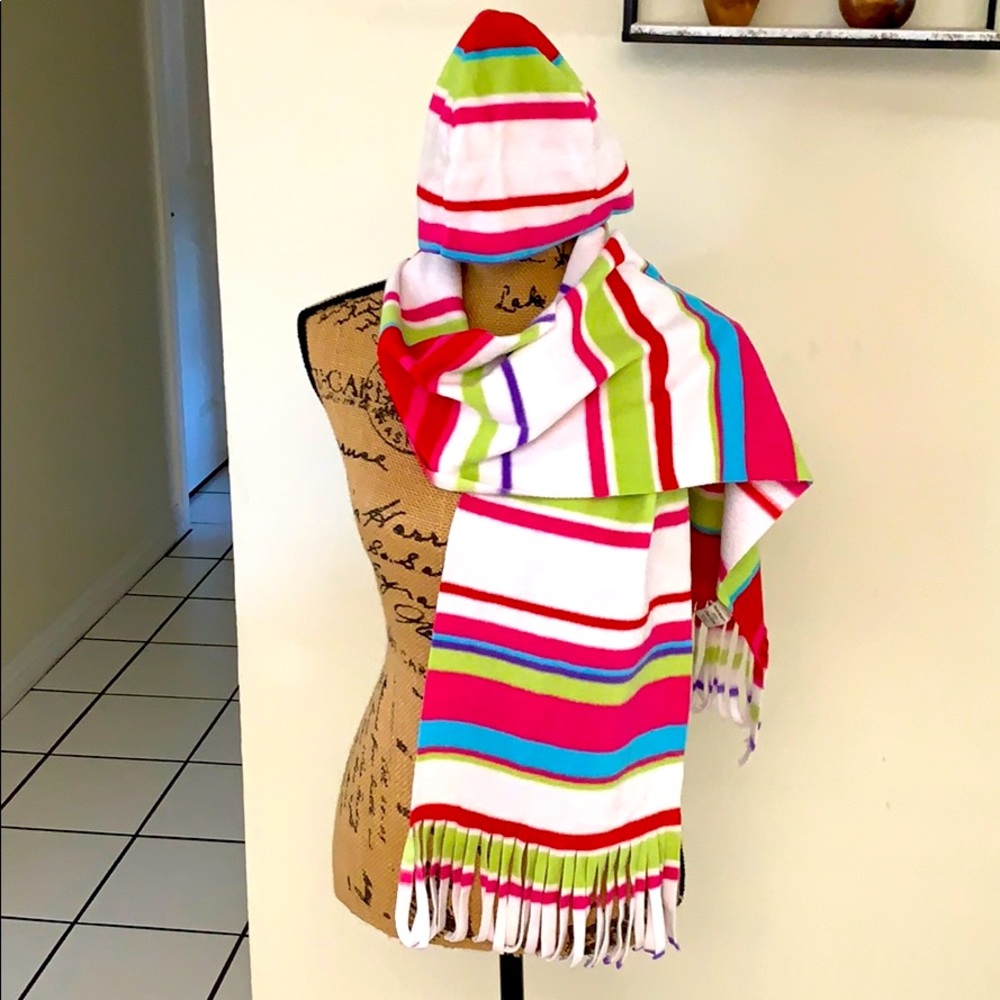 Old navy scarf and bonnet set